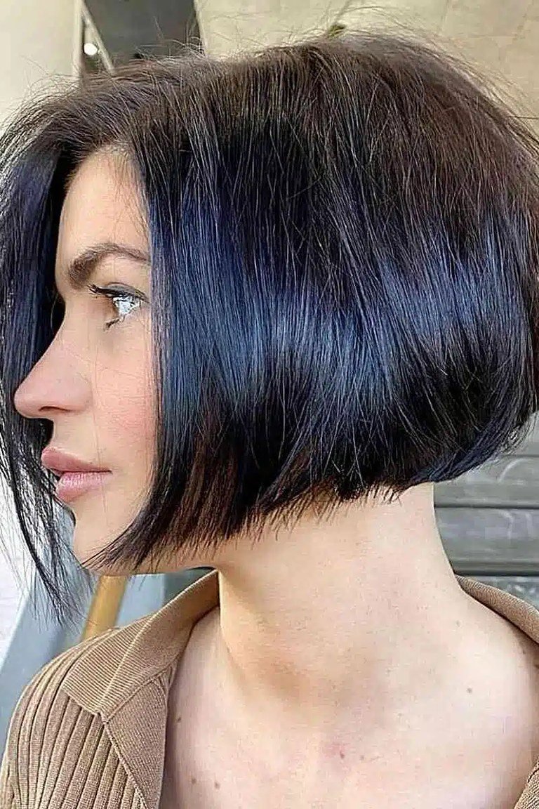 Jaw length bob for very dark thick hair with weight removed, ends at the jawline