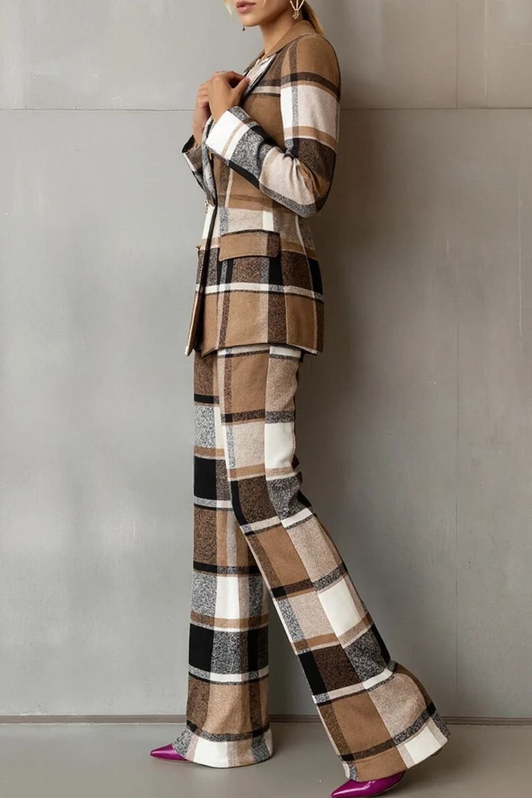 Plaid matching set with blazer and trousers and heels, a confident plaid winter outfit for the office