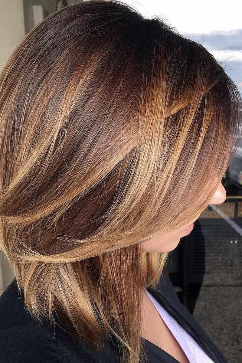 Long layered bob with balayage lifting the lengths