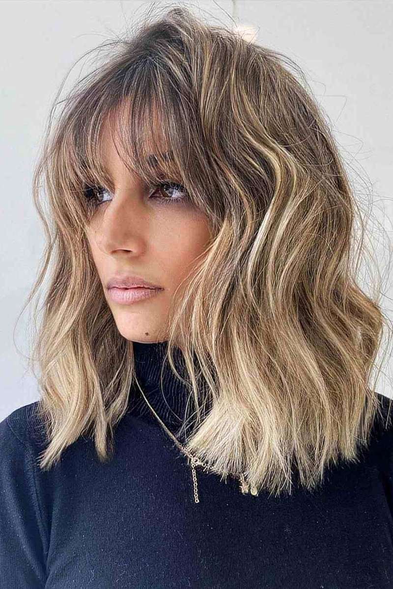 Beachy waves on a long layered bob
