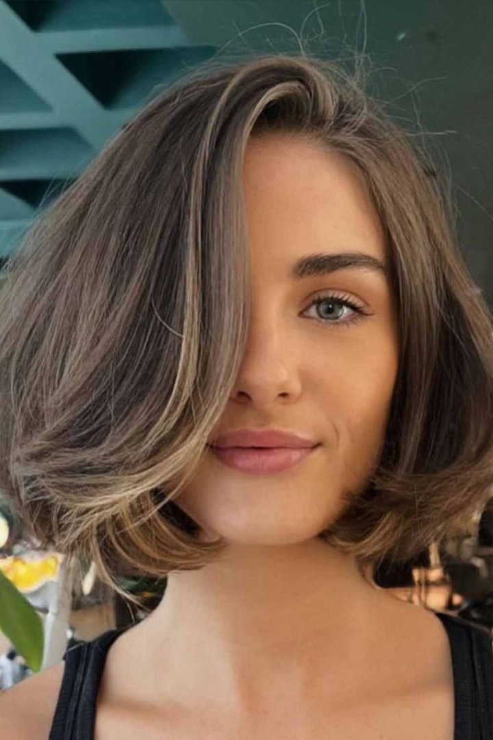 Curly french bob with natural texture