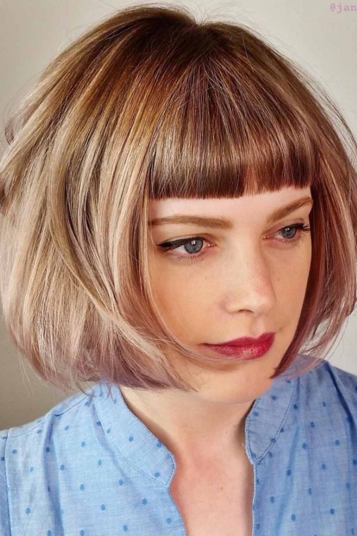 French bob with bottleneck bangs