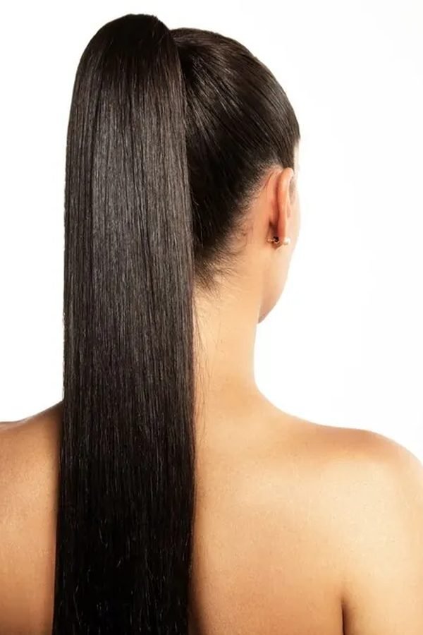 Extra-long voluminous ponytail from the back, double ponytail effect